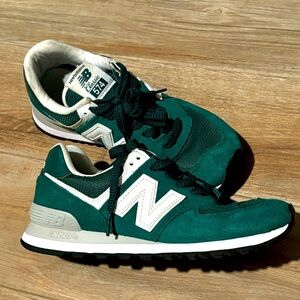 New balance 574 dark green sneaker